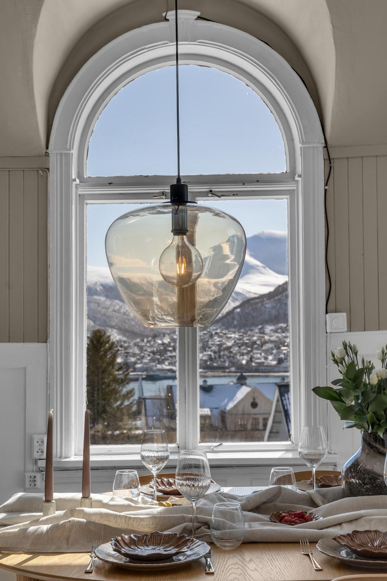 Lovely City Center Apartment With Amazing Views And Free Parking! Tromsø Eksteriør billede