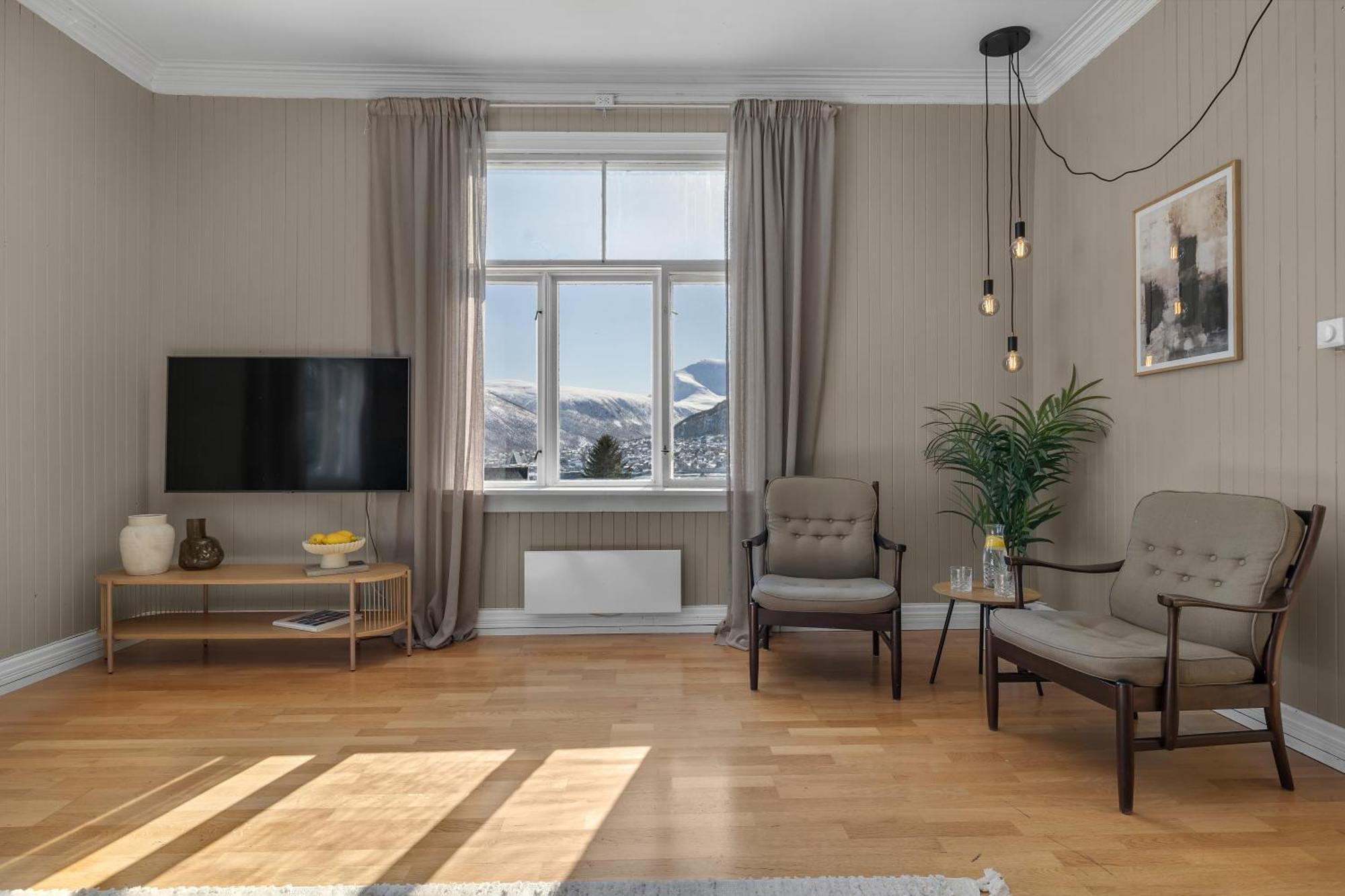Lovely City Center Apartment With Amazing Views And Free Parking! Tromsø Eksteriør billede